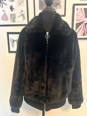 Classic Faux Fur Bomber Jacket - Black